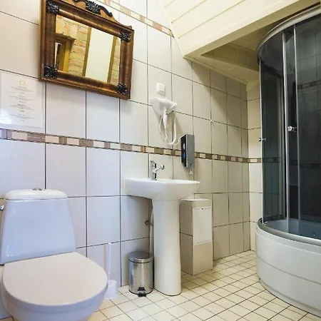 Pajusi Moisa Kuelalistemaja Inn