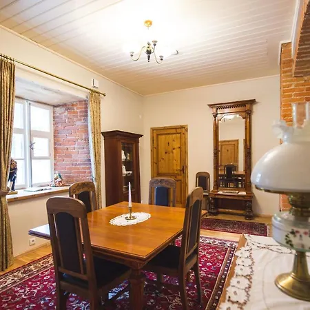 Pajusi Moisa Kuelalistemaja Poltsamaa