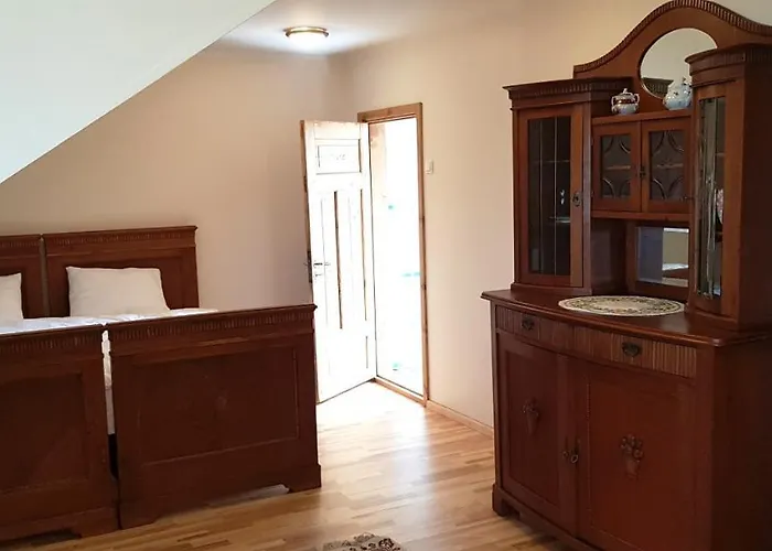 Värdshus Pajusi Moisa Kuelalistemaja Poltsamaa