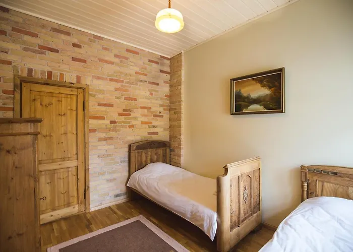 Pajusi Moisa Kuelalistemaja Herberg