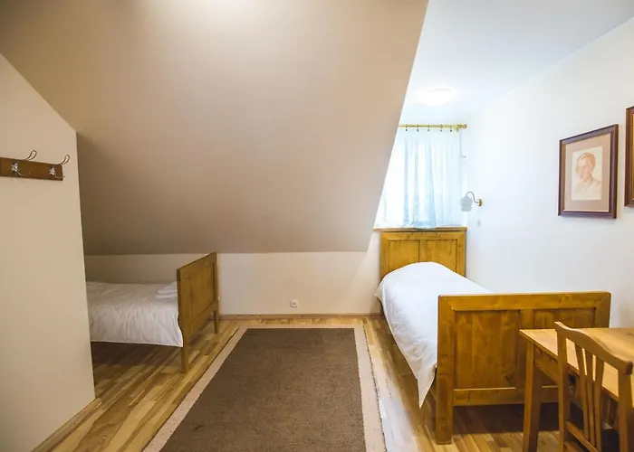 Pajusi Moisa Kuelalistemaja * Poltsamaa