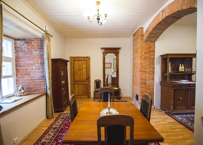 Pajusi Moisa Kuelalistemaja Kro